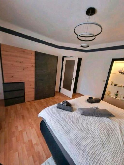 Ferienwohnung *Zur Weinbergstrasse* Lauta Esterno foto