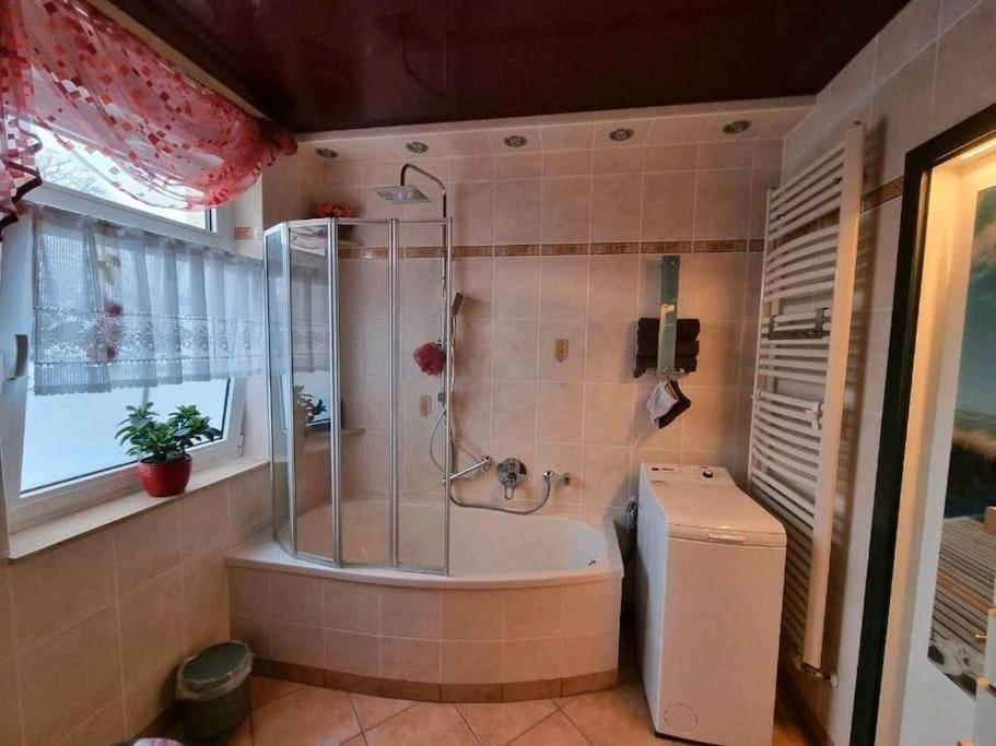 Ferienwohnung *Zur Weinbergstrasse* Lauta Esterno foto
